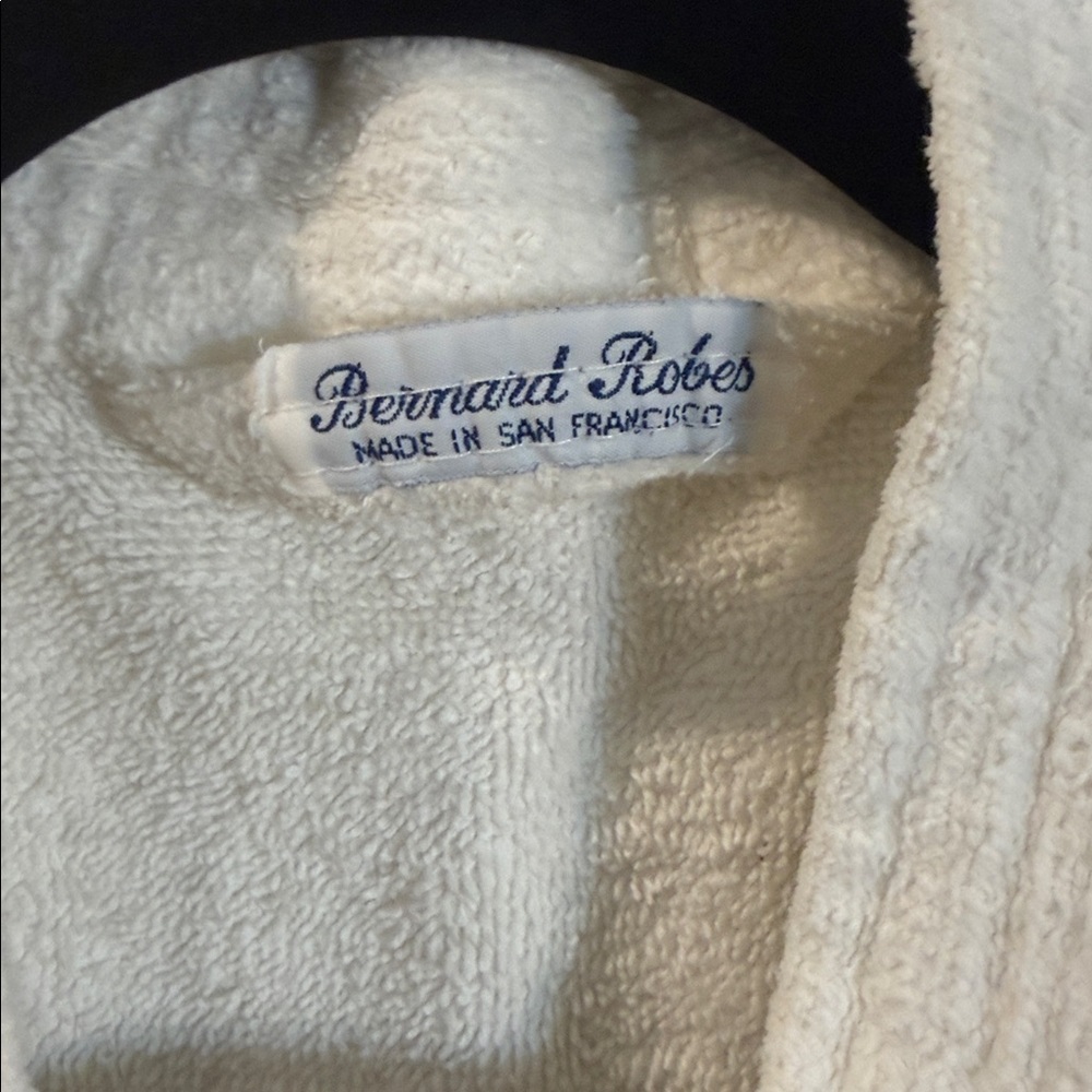 Arizona Biltmore Robe OS - Picture 4 of 5